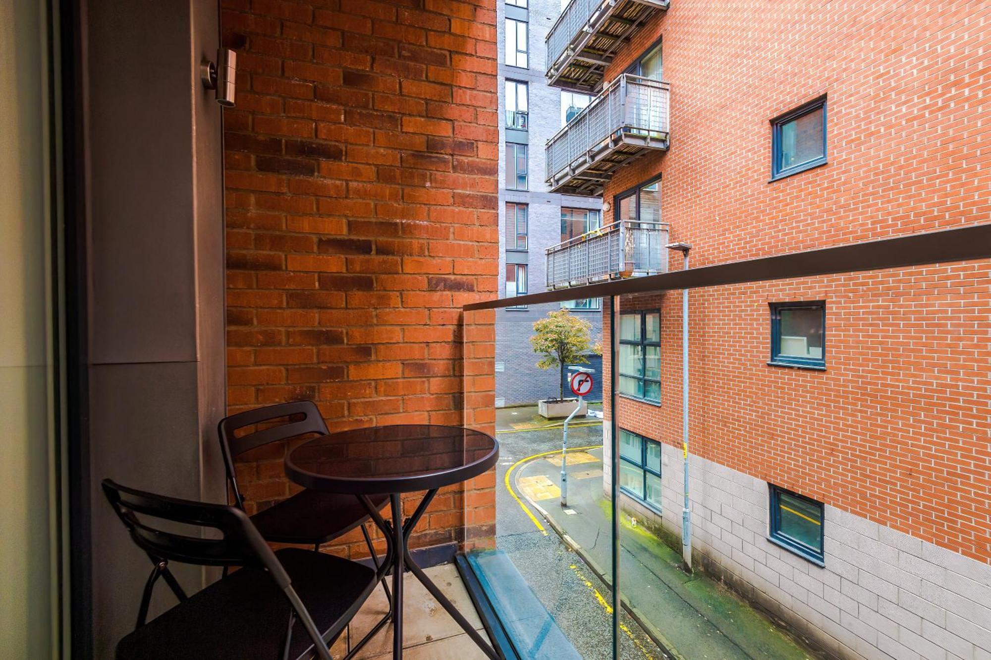 Hilltop Serviced Apartments- Northern Quarter مانشستر الغرفة الصورة